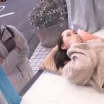 【マジックミラー号】『ちょっと、そこは…』旦那さんが鏡を見てる！触られているうちにハメられてしまい思わず声が