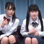 【マジックミラー号】「２人一緒なら安心でしょ♡」制服姿のスレンダーエロロリ美少女JKに声かけスケベな身体検査をすると…