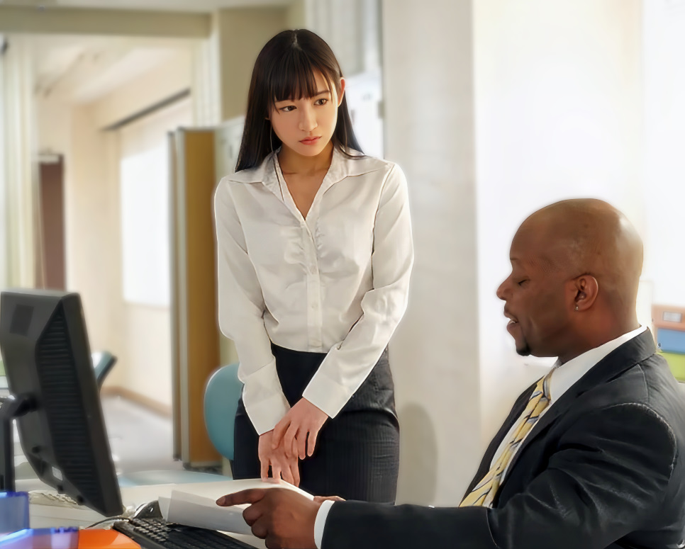 【寝取られ貧乳妻】「あんな大きいの...入れてみたいかも…」スレンダーエロ微乳な若妻主婦が黒人浮気セックス◆星奈あい