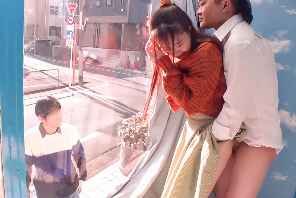 【MM号】~若妻NTR~「ごめんなさい...あなた...」スレンダー体型なエロな美人主婦が旦那を外で待たせて車内で電マで喘ぎ声を…