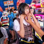 【パチスロ店員】「おめでとうございまーす♡」客が減って困り果てたパチンコ店長がスケベなイベントで集客しようとしますが…