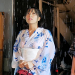 【貧乳娘NTR】「胸がなくて...中●生に間違われます…」スレンダーエロロリ体系な浴衣美少女が寝取られセックス！根尾あかり