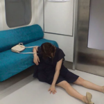 【泥酔女レイプ】酔いつぶれた美女を連れ去り輪姦！スレンダーエロ美乳な美人がトイレで潮吹きさせられる！唯井まひろ