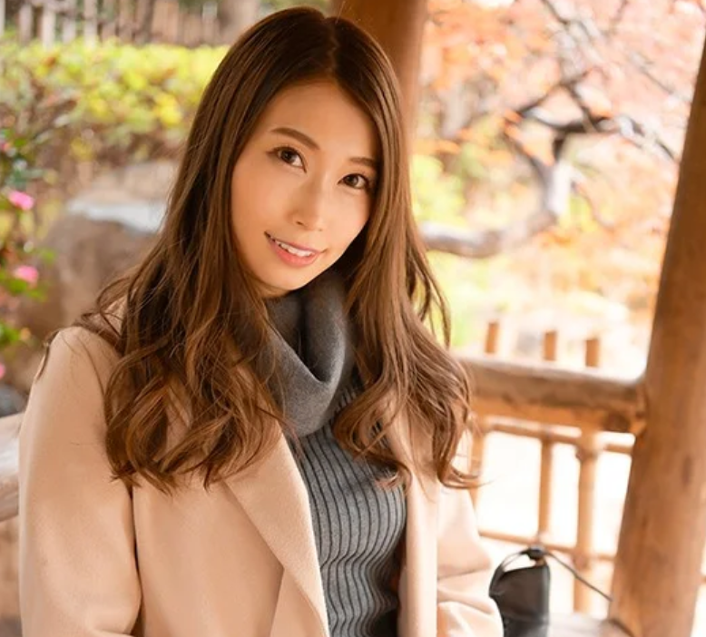 【女上司】「フェラは得意よ…」スレンダーエロ美乳な美人OLが週末にイケメン部下とヤッちゃうスケベデート！佐伯由美香