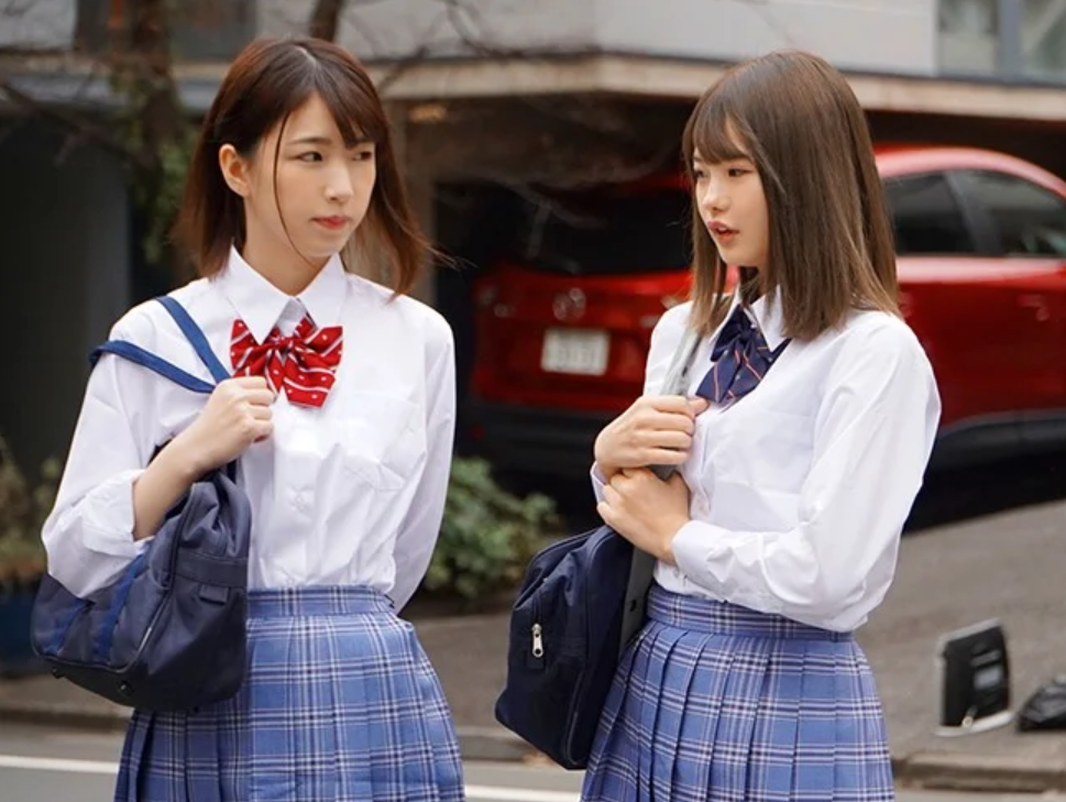 【女子校生レイプ】「先生に呼ばれたからイこ♡」お頭の弱い制服スレンダーエロ貧乳なロリ体系JK2人組が教師に騙されて…