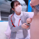 【MM号】「え？射精のお手伝い…ですか...？」スレンダーエロ美乳なロリかわ看護師が骨折でオナニーできない男性の性処理を…