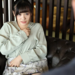 【若妻NTR】「旦那より上手くて硬い...」スレンダーエロ美乳なちょいブサ主婦が義父におしおきされて感じてしまい…