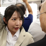 【ながえスタイル】~痴漢行為の犯人は…~「あ、おはようございます部長♪」元気なOLが電車内で男に触られますが…流川莉央