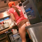 【美少女店員レイプ】「声出すんじゃねーぞ」接客しながら下半身をイジられてしまうスレンダーエロ美乳なギャル店員