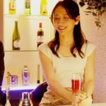 【不倫妻】『私の言うこと、何でも聞くのネ』年下を甘く飼い慣らす！焦らす美人妻、股間はビンビン手だけでイきそう