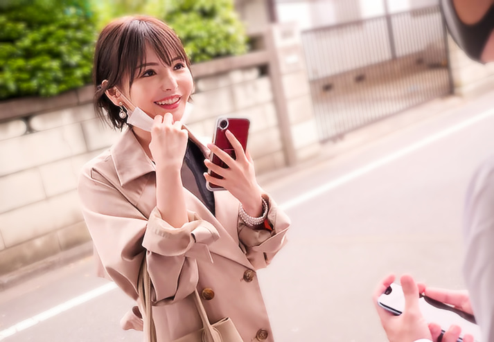 【社内で噂の美人OL】「あの先輩、ヤリマンってウワサで…」スレンダーエロ美乳な美女が実は超絶フェラ好きなようで。。。　