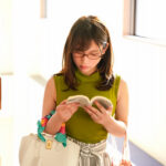 【地味な巨乳妻】「すみません…部屋を間違えました…」スレンダーエロ美乳美人主婦が男性のオナニーを目撃し…桃園怜奈