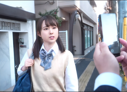 【女子高生】「抵抗できずに、キモオヤジの玩具にされました…」制服姿のロリ顔美少女JKが中年男に犯される！