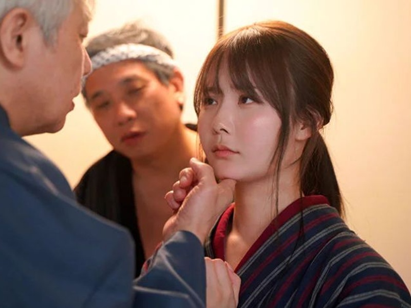 【村娘】『いいな、これが皆のためなんだ』世間知らずの純朴な美少女が…男衆たちを慰み、性奉公をさせられ、イカされる