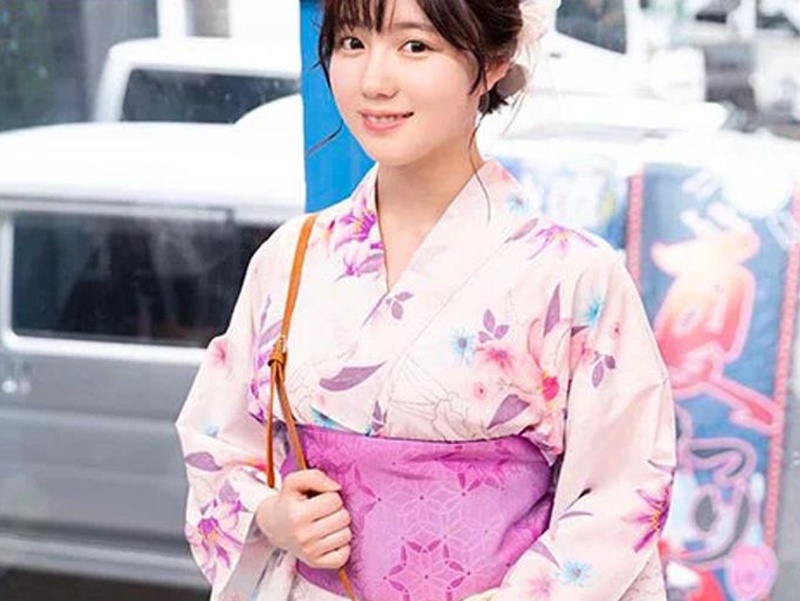 【素人ナンパ】『ほんとに見えてないんですよね？』マジックミラー号で、夏祭り浴衣美人が挑戦するあの遊びとは？