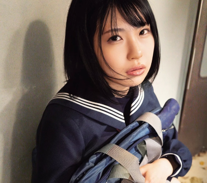 【女子校生レイプ】「本当の家族じゃないからって…嫌よ！」制服姿のエロロリ美少女JKが義理の父に自宅で犯されちゃう！