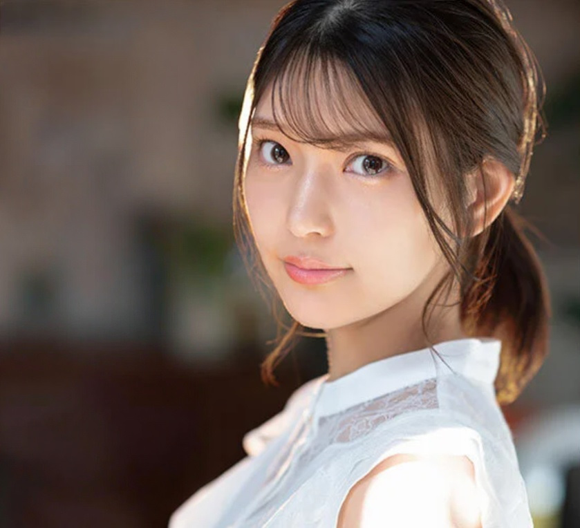 【ロリ顔巨乳】「10年に一度クラスの美少女だ！」とコアなファンから大人気のスレンダーエロ美乳な美女がAVデビュー！