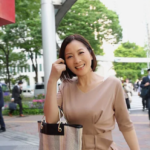 【43才まりこ】「４０代になってから性欲が収まらなくて…」スレンダーエロ美乳なおばさん主婦がアダルト動画に初挑戦