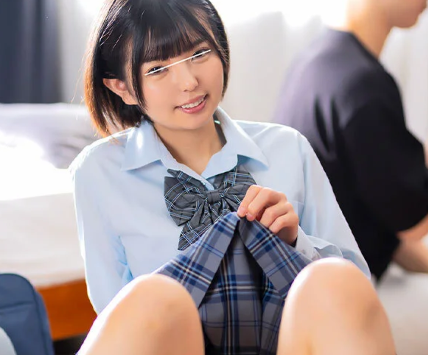 【友達の妹】「太ももがエロいな…」訪問先にいるスレンダーエロ美乳な制服ロリ顔美少女JKが無意識に兄の友人を誘惑して…