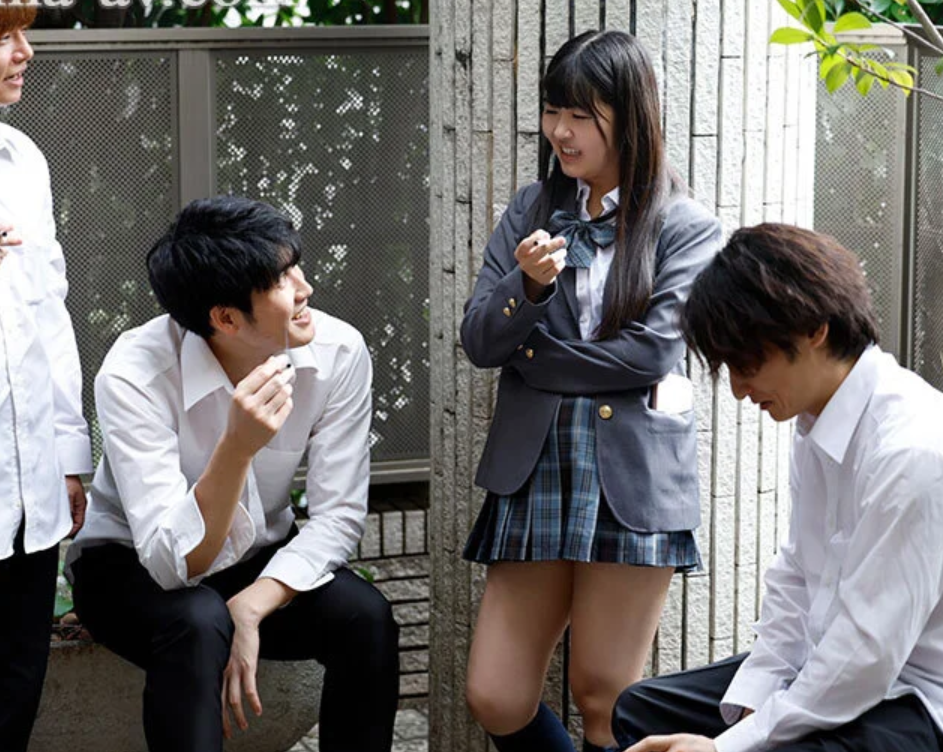 【義理母レイプ】「ウチの親、ウザいからヤッちゃってよ♡」再婚相手の女子校生の娘が悪友をそそのかして義母を犯させる！