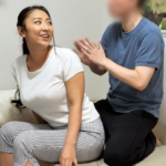 【出張家政婦】「こんなにダラしなくして…♡」エロ巨乳なおばさんが若者の家事をしていると無意識に誘惑してしまったようで…