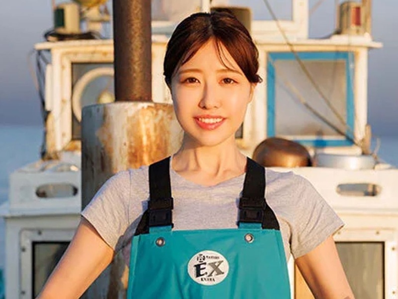 【地元の天然妻】『開放的なセックスが好きです』潮風を浴びた健康ボディ！今日、女性として新たな航海が始まる