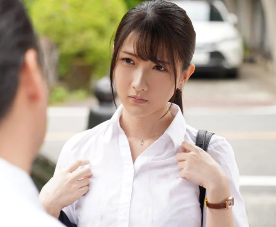 【NTRレイプ】「私…酔っぱらっちゃって...」苦手な会社の人に眠剤を飲まされてスケベな事をされるエロい女社員■宮西ひかる