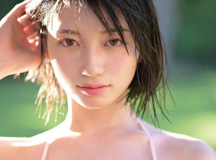 【巨乳娘】「この子、1000年に1人の逸材だってよ！」と前評判の高いスレンダーエロ巨乳美少女の初めてのエロ動画！