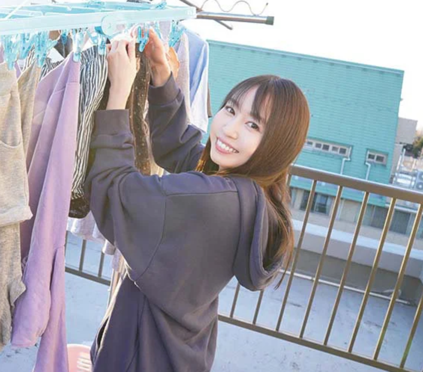 【巨乳お姉さん】「1カ月一緒に住めばいいんですね…？」スレンダーエロ巨乳な美少女が童貞素人男と一緒に住むスケベ企画