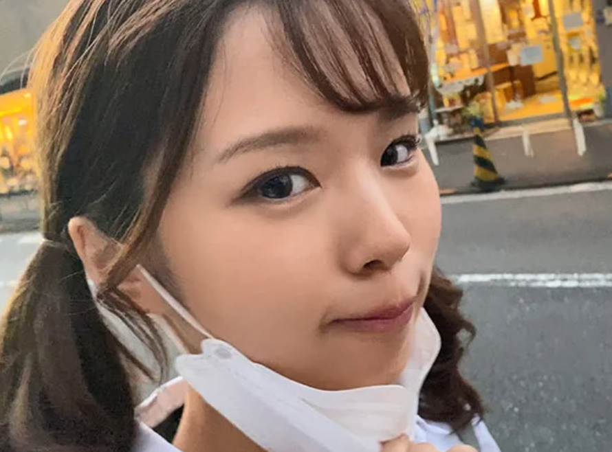 【女子校生ギャル】「彼氏いるんですケド…」ミニスカ制服のスレンダーエロ貧乳なロリ顔美少女JKがラブホで男と生セックス