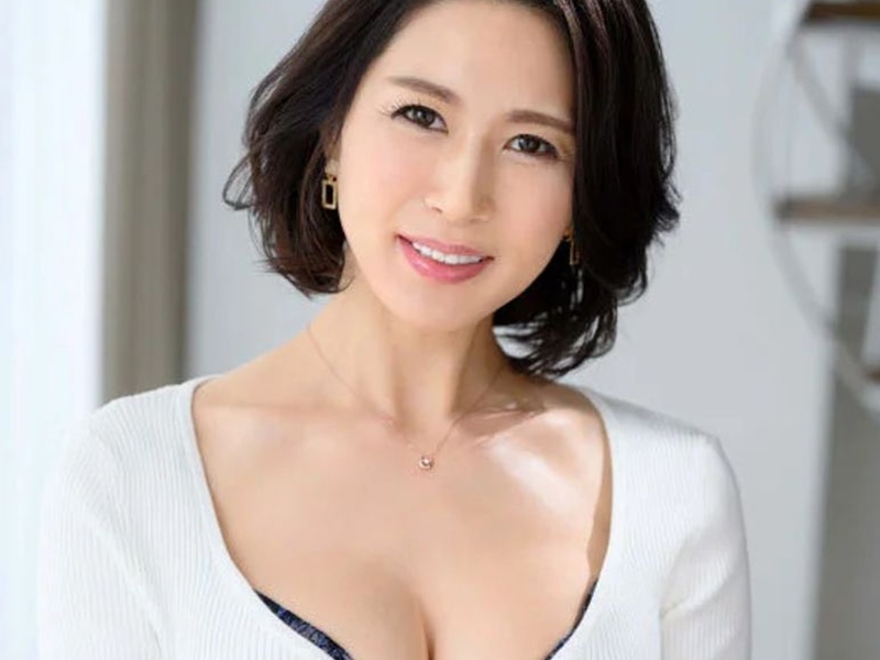【46歳美人秘書】『恥ずかしいけど、激しく抱かれたい』夫への罪悪感も恥じらいも、すべて忘れて悶えまくる都合のいい女