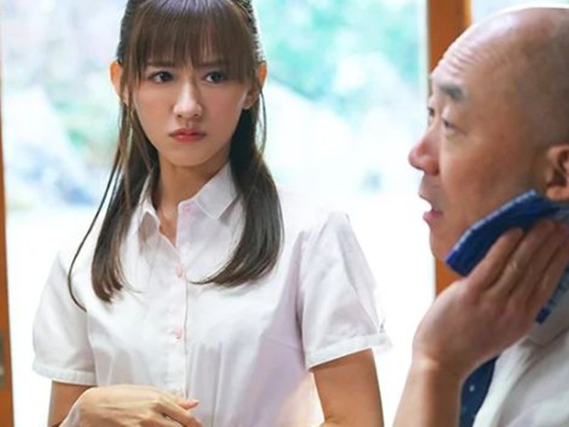 【美人部下】『おまえのスケベな写真、撮らせてもらった』脅迫され、弱みを握られ、寝取られセックス！貧乳でエロい女体