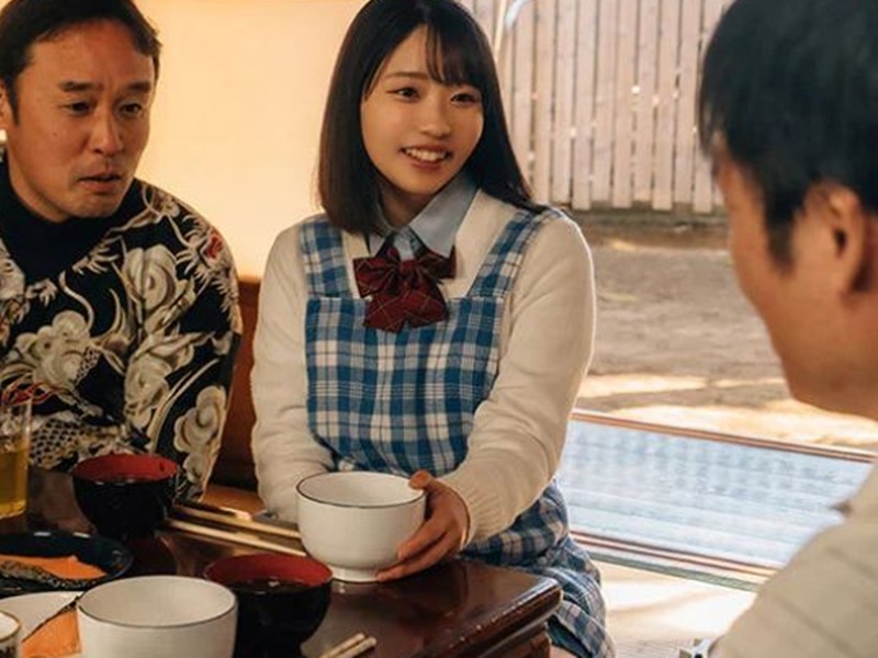 【美少女とオジサン】『また、やらしいことシてね』親友の娘に手を出したら、スケベ大好きに大変身！自ら咥えて腰振って