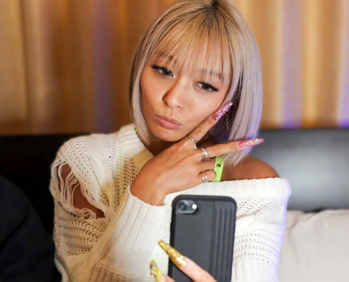 【黒ギャル】「こんな爺さん、何もできねーだろｗ」と調子に乗って老人を誘惑したら襲われちゃうスレンダーエロ巨乳な美女