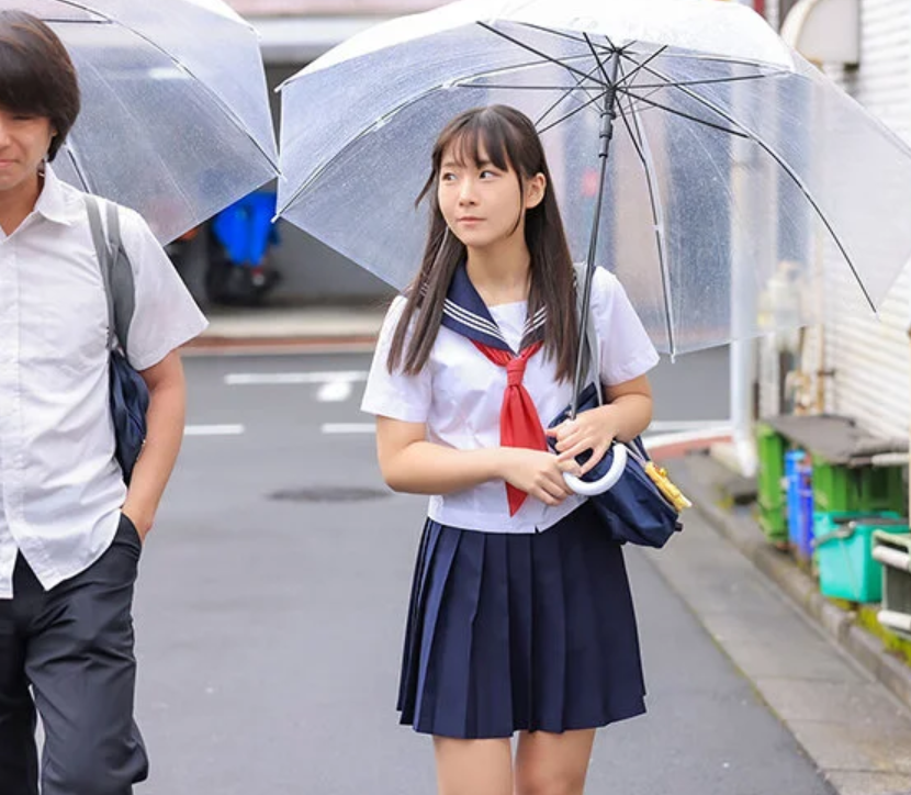 【マッサージ女子校生】「あぁ…あぁあん♡」エロ貧乳なロリ体型のミニスカJKがスケベ施術師にデカチン挿入生ハメセックス