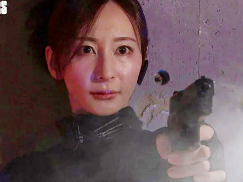 【女捜査官】『あなたは囚えられたのよ、残念だったわね』美女を凌辱する二人の太くて黒いマラ！女ボスが率いる組織とは