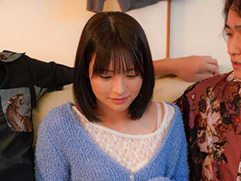 【カレシの友達】『あなたたち、誰なの？』突如現れた見知らぬ男たち！羽交い締めにされ、輪姦される、悪い男たちの罠