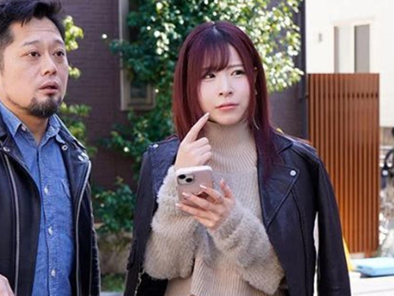 【寝取られた彼氏】『私と、イッパツやりたいよネ？』絡みつくよな視線と甘い吐息で男たちの理性が崩壊！やらしいリップ音