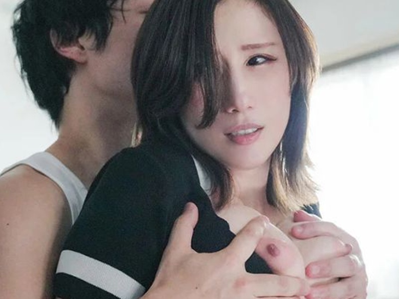 【JULIA様キメセク】『ボクはずっとあなたのおっぱいを揉みたかった』バツイチおばさんに10年間片思いの青年が拉致監禁調教