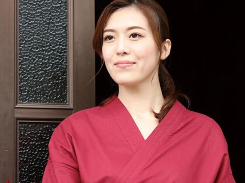 【ながえスタイル】『皆様には、ワタシがサービスいたします』美人女将が誠意を込めて満足イクまで、ヤラせてもらいます
