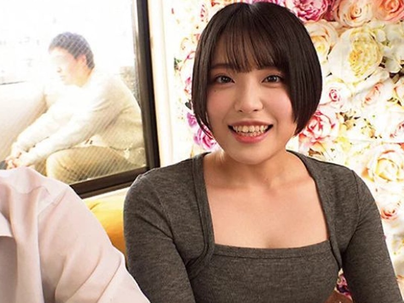 【人妻が筆おろし】『あの人、気づいてないかしら？』窓のすぐ外に再婚したばかりの夫が！新しいお母さんとイチャイチャ