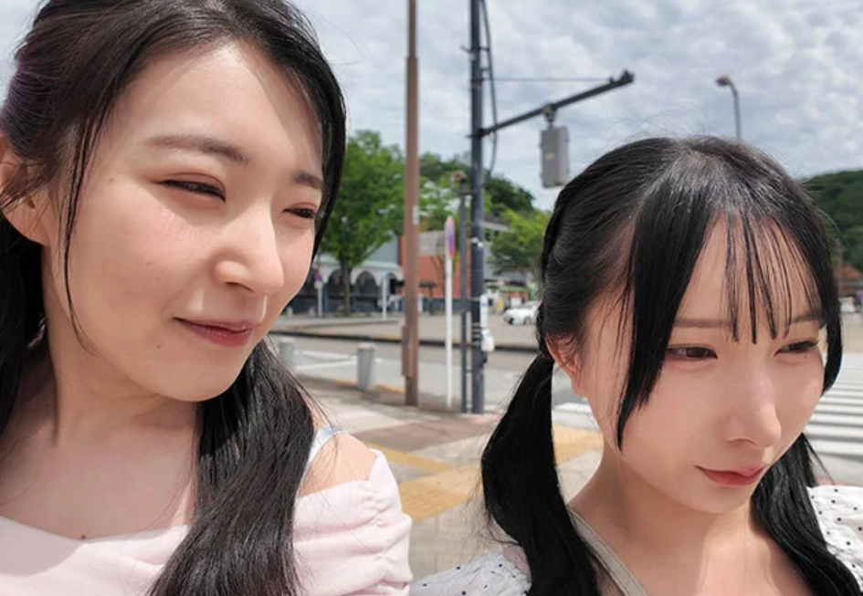 【おばさんと美少女】「一緒に旅行イキましょうよ…」スレンダーエロ貧乳なロリ娘と家庭教師の女がスケベなレズ旅行！