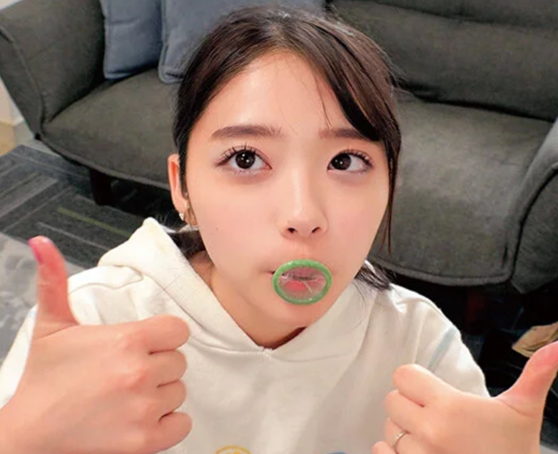 【本物人妻27歳】「え…？お口だけですか…？」スレンダーエロ美乳なロリ顔美少女人妻がスケベ企画に挑戦しますが…