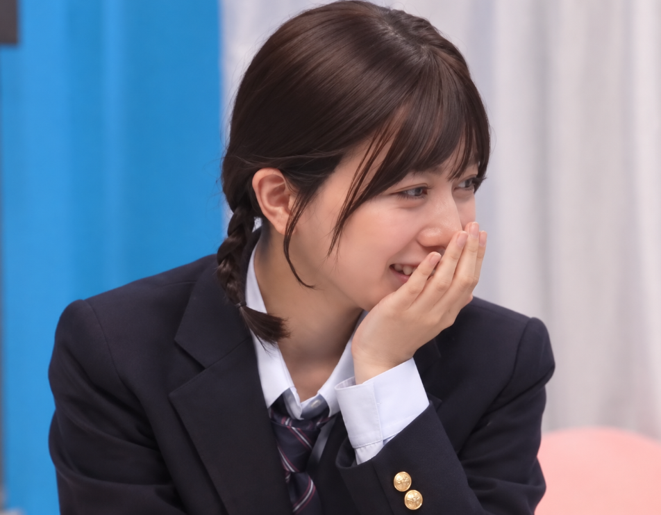 【女子校生・MM号】「えぇ！体を…密着するんですか…？」ミニスカ制服のエロロリ美少女JKがマジックミラーでスケベ企画