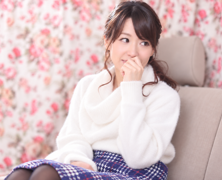【本物人妻44歳】「え？２０代だと思いましたよ！」と煽てられて下着を見せるエロ巨尻な美人おばさん主婦中出し不倫セックス