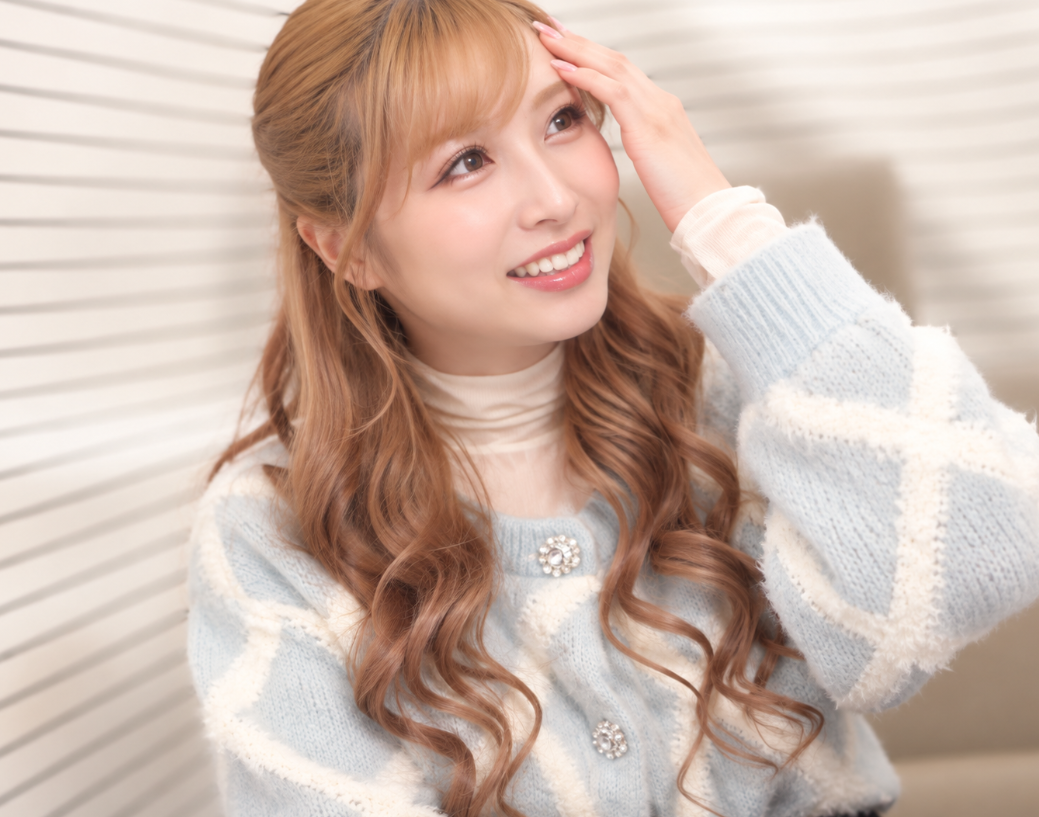 【素人妻ナンパ】「簡単なアンケートにこたえるだけなんで…」車内で下着を見せちゃうエロ巨尻なギャル風おばさん主婦